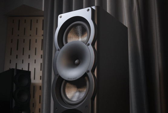 Perlisten prezentuje nową serię A - kolumny A4t, A3t oraz A3m