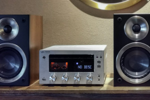 Hybrydowy system audio Taga Harmony HTR-1000CD v.2