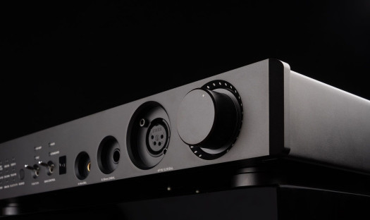 CMA Eighteen Master i CMA 18 Portable - dwa nowe źródła audio Questyle 