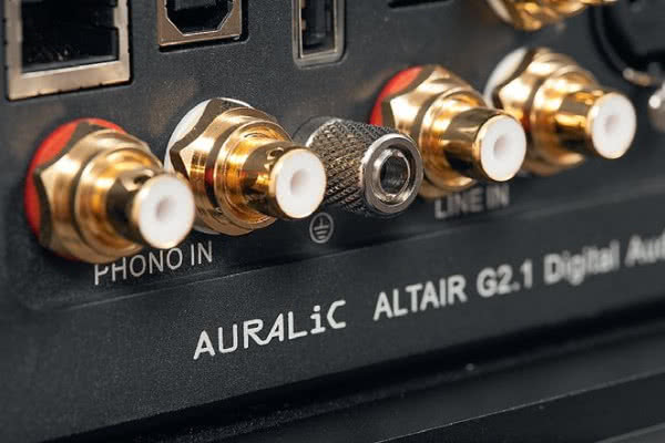 Altair G2.1 wejdzie w rolę centrum systemu dzięki rozbudowanej sekcji analogowej.
