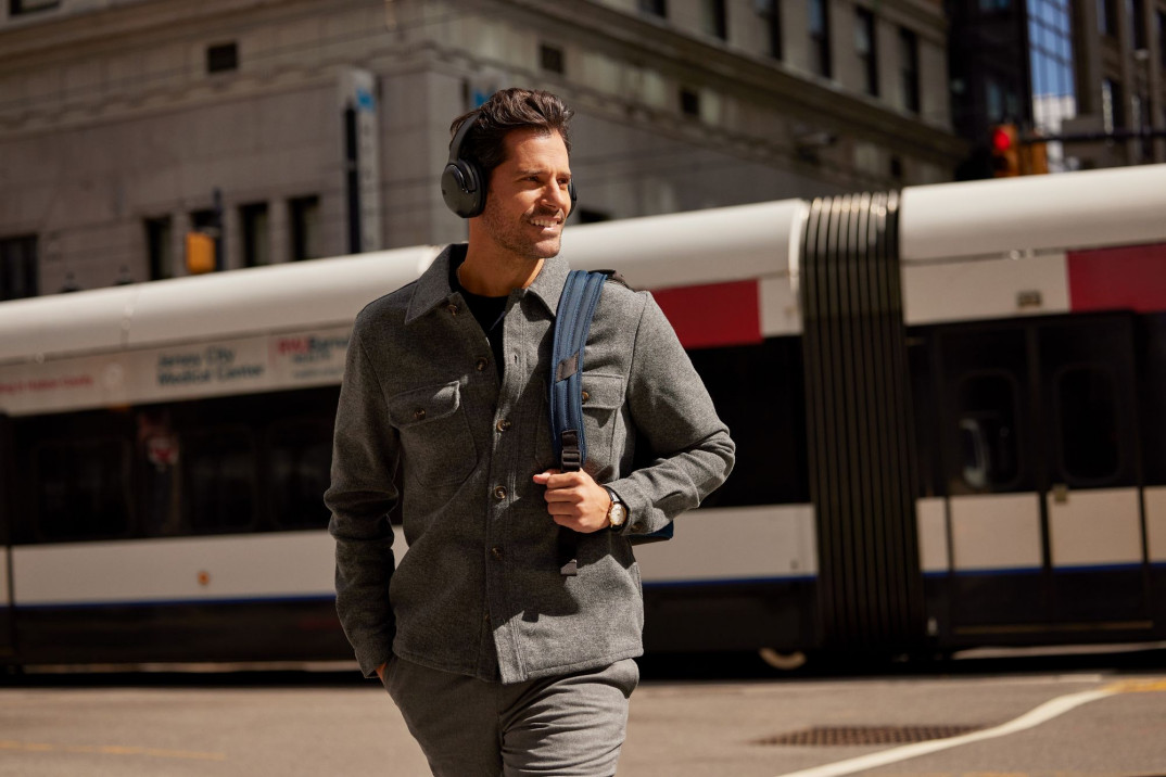 JBL prezentuje Tour One M2 - nowe wokółuszne słuchawki premium