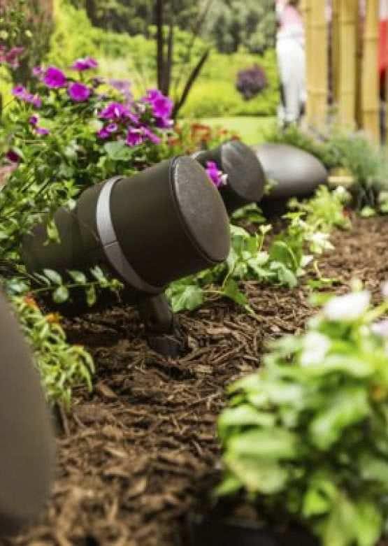 Głośniki instalacyjne Revel