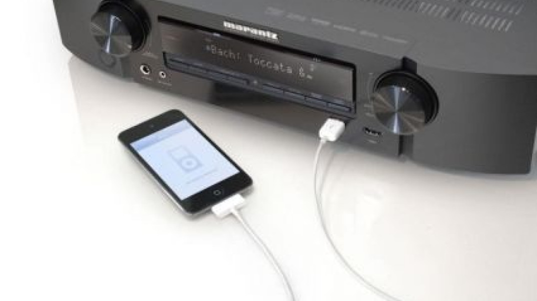 Najnowszy amplituner sieciowy slim MARANTZ NR 1504 w salonie Q21