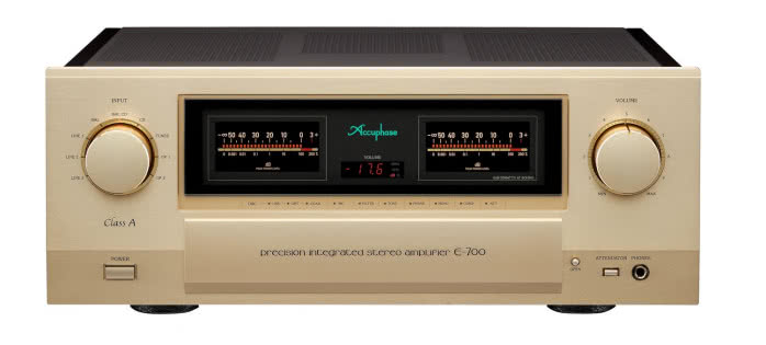 Accuphase E-700 - front