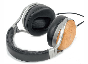 AH-D9200