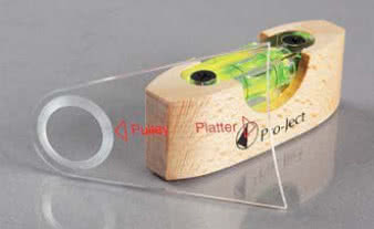 Niby nic - waga wodna i wzornik dla silnika,
ale to niezwykle pomocne drobiazgi.