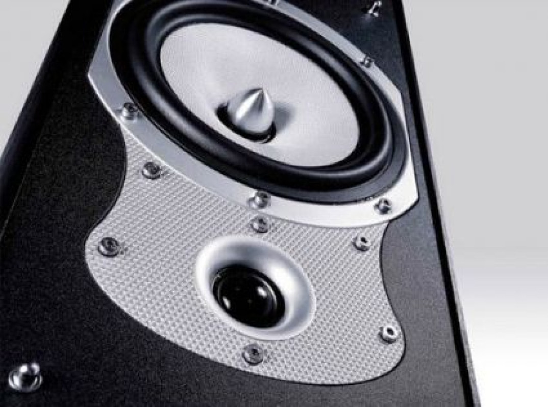 Kolumny Melodika w pabianickim salonie Q21