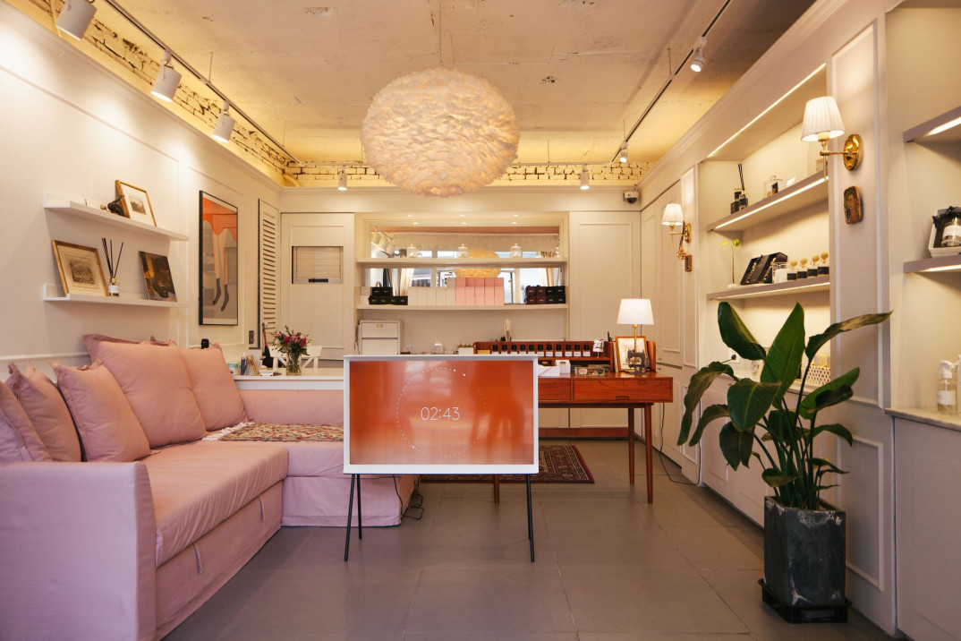 Telewizor Samsung The Serif debiutuje na polskim rynku