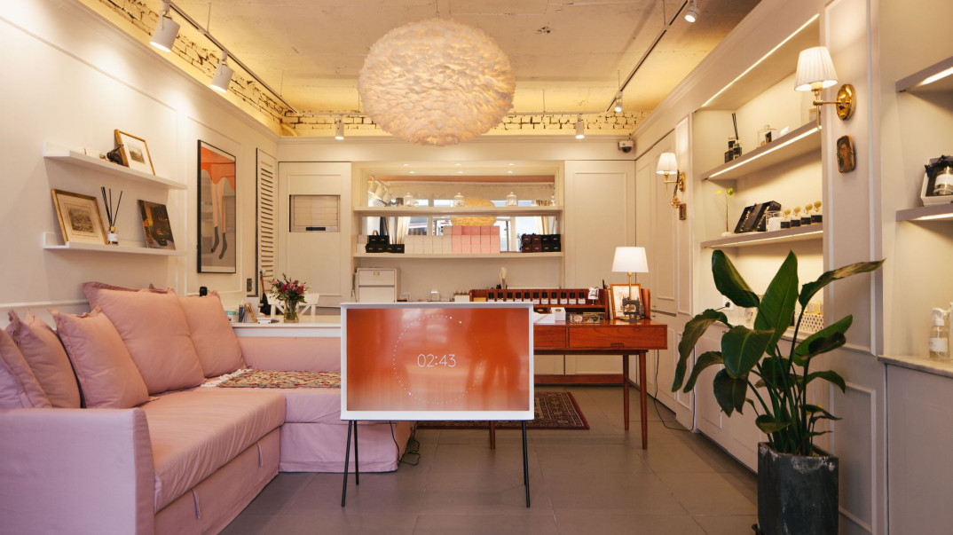 Telewizor Samsung The Serif debiutuje na polskim rynku