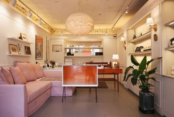 Telewizor Samsung The Serif debiutuje na polskim rynku