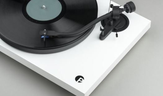 Gramofon Pro-Ject Debut III S-Shape - nowy klasyk z ramieniem typu S