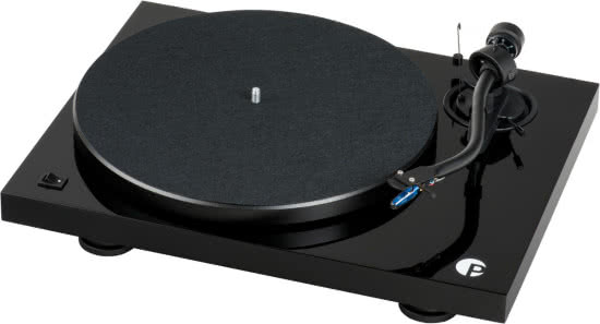 Gramofon Pro-Ject Debut III S-Shape w wersji czarnej
