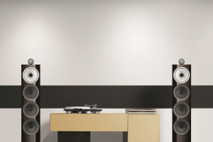 Dwa modele kolumn Bowers & Wilkins zyskują status Signature