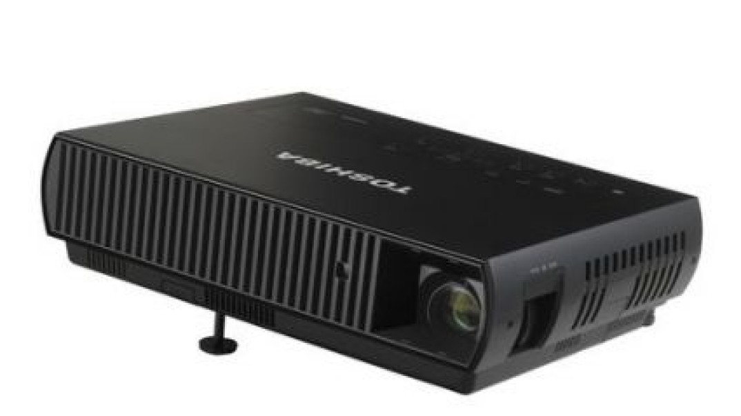 Projektory Toshiba NHX21A i NHW22A