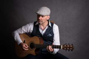 Adam Palma gra Chopina na gitarze. Tą płytą zachwycił się sam Al Di Meola