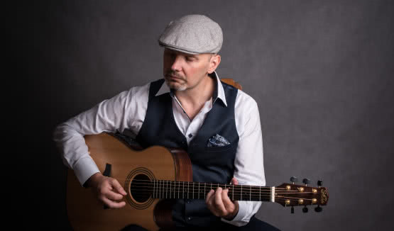 Adam Palma gra Chopina na gitarze. Tą płytą zachwycił się sam Al Di Meola