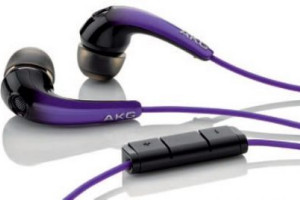 AKG K318, K328, K350. W wadze muszej