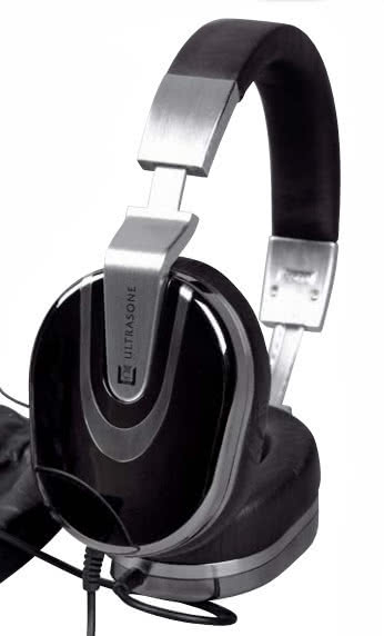 Edition 8 - choć to słuchawki otaczające ucho, są małe w tej kategorii konstrukcji.