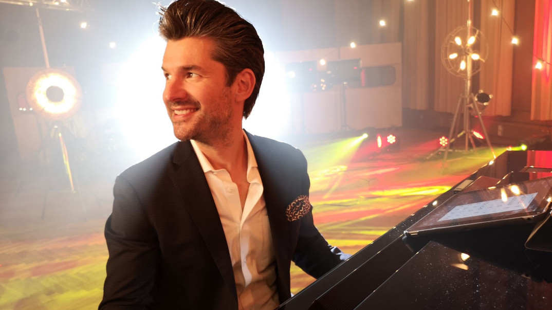 Matt Dusk nagrywa płytę z utworami Franka Sinatry i prezentuje kolejny utwór