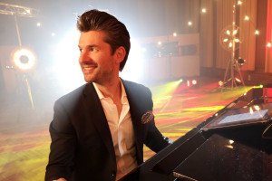 Matt Dusk nagrywa płytę z utworami Franka Sinatry i prezentuje kolejny utwór