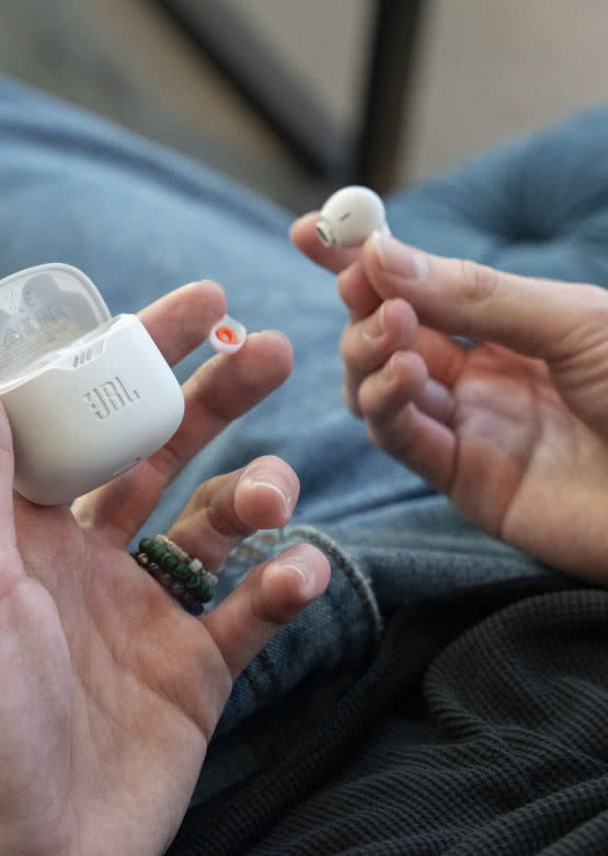 Prawdziwie bezprzewodowe słuchawki JBL Tune Flex