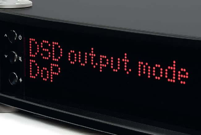 Odtwarzacz ma nieskomplikowane menu, bardziej zaawansowaną funkcją jest sposób przetwarzania sygnałów DSD.