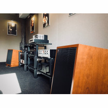 Salon Q21 zaprasza na odsłuchy kolumn Klipsch Heresy III