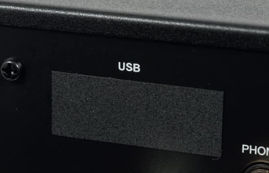 Przygotowano możliwość instalacji modułu przetwornika C/A z wejściem USB.