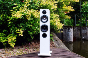 Promocyjny zestaw Taga Harmony z kolumnami Coral F120