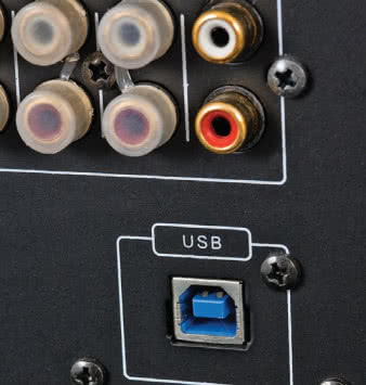 USB jest jedynym
wejściem cyfrowym,
pozostałe standardy
straciły na znaczeniu.