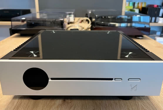 Najnowszy system all-in-one QUAD Artera Solus Play w salonie Q21 