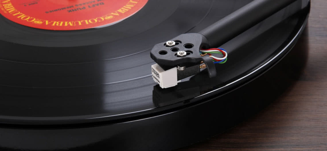 Rega Planar 1 w limitowanej wersji Wallnut