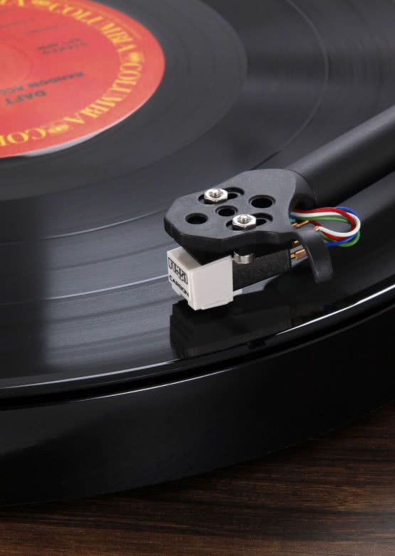 Rega Planar 1 w limitowanej wersji Wallnut