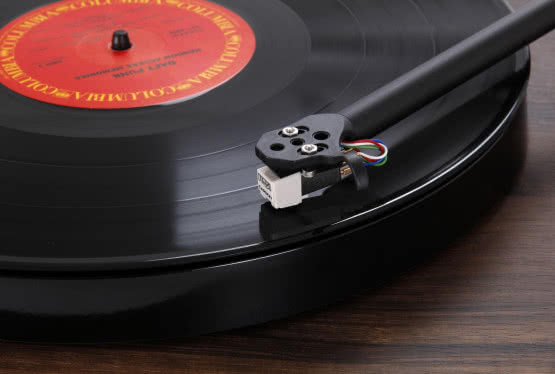 Rega Planar 1 w limitowanej wersji Wallnut