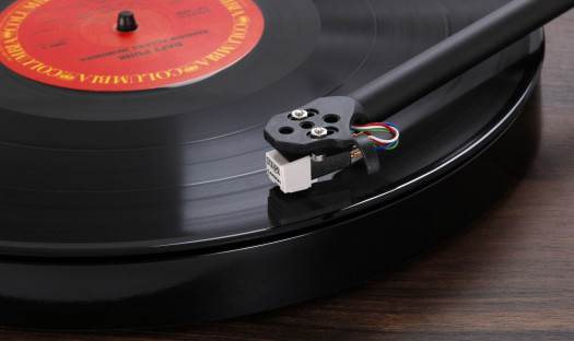 Rega Planar 1 w limitowanej wersji Wallnut