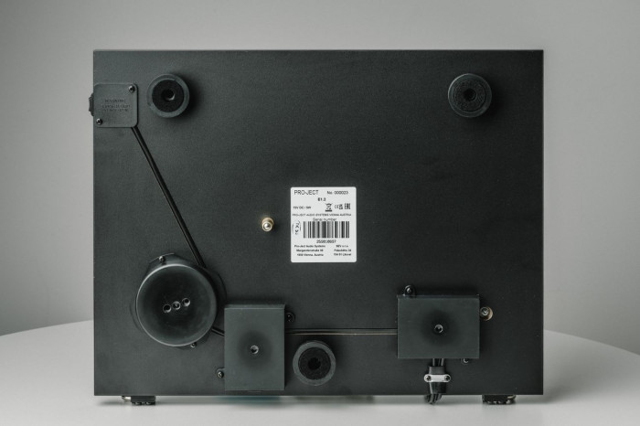 Gramofon Pro-Ject E1.2 - spód