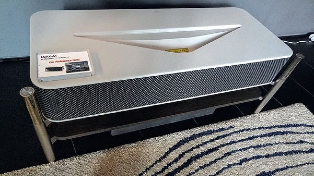 SONY w Wiedniu, czyli światło i dźwięk w salonie i błocie