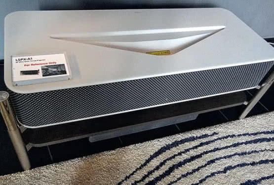 SONY w Wiedniu, czyli światło i dźwięk w salonie i błocie