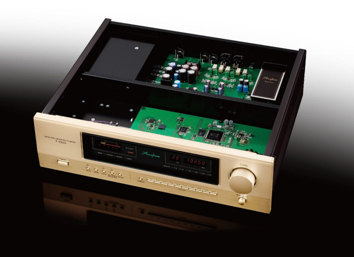 Accuphase T-1300 - wnętrze