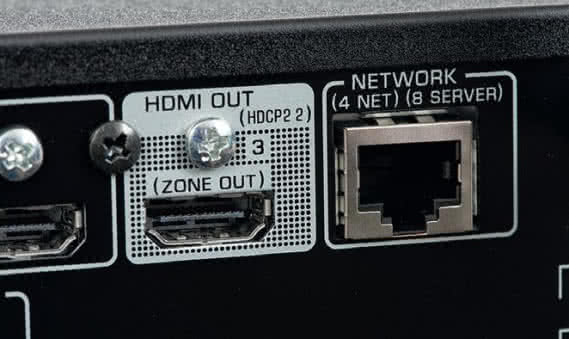 Trzecie wyjście HDMI jest dedykowane do rozwiązań strefowych, póki co żadne Wi-Fi ani LAN nie weźmie na siebie ciężaru przesyłania sygnałów wideo (w 4K).