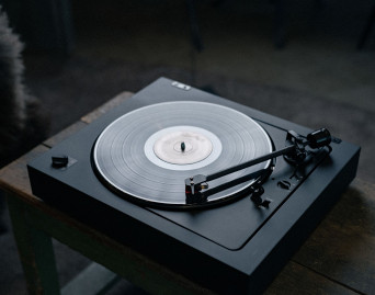 Pro-Ject wprowadza do sprzedaży nowy gramofon - model A2