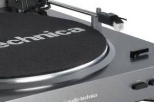 Nowy budżetowy gramofon Audio-Technica AT-LP60-USB w salonie Q21