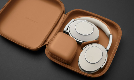 Słuchawki T+A Solitaire T w nowym eleganckim kolorze - Cognac White