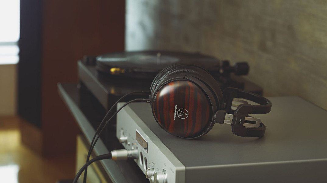 Słuchawki Audio-Technica ATH-AWKT i ATH-AWAS