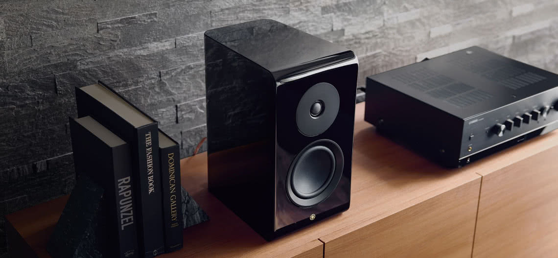  Nowe amplitunery i kolumny podstawkowe Yamahy