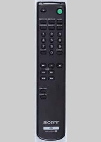 Niepozorny sterownik przypomina
ploty, jakie spotykaliśmy wiele lat temu
w odtwarzaczach CD firmy Sony.