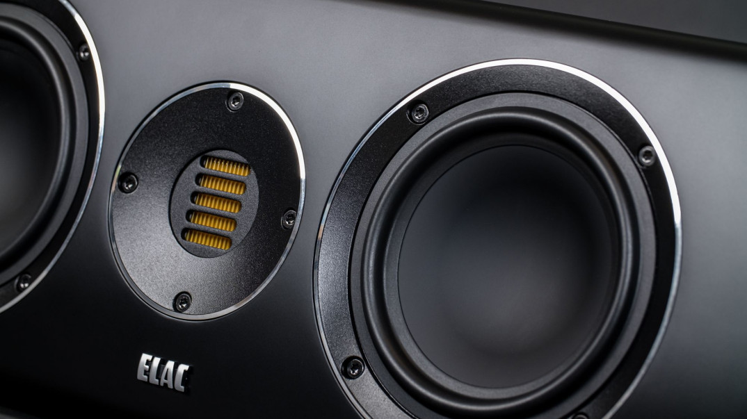 Nowe kolumny głośnikowe ELAC z serii Carina