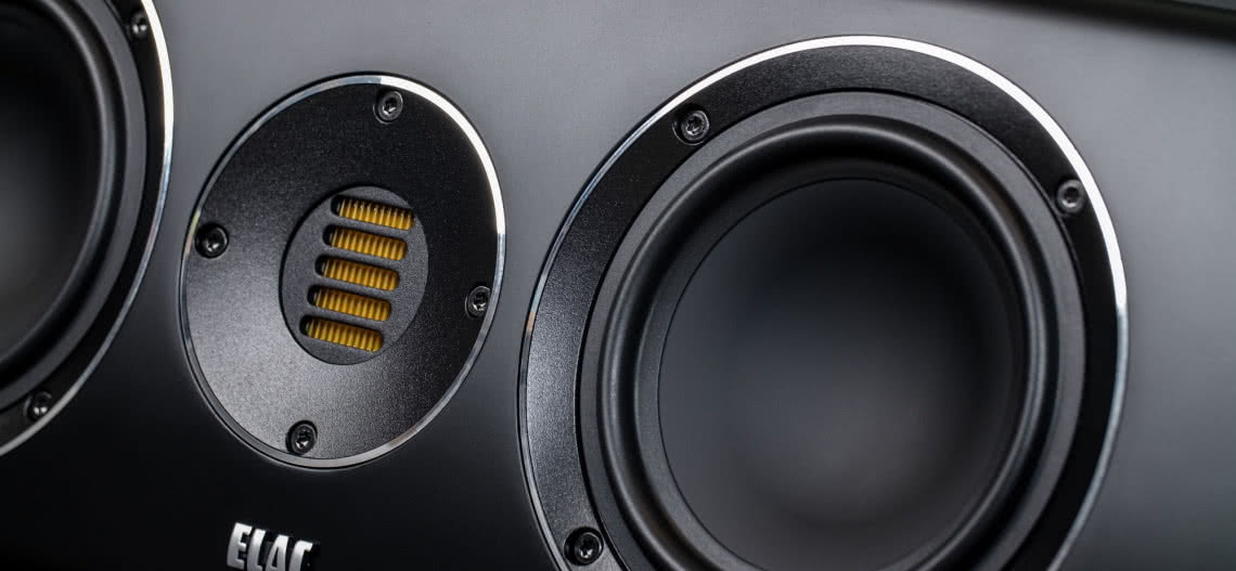 Nowe kolumny głośnikowe ELAC z serii Carina
