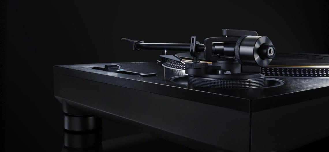 Cztery nowości Technics: systemy głośników, gramofon i wzmacniacz zintegrowany