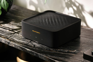 Marantz MODEL M1 - kompaktowy, wszechstronny bezprzewodowy wzmacniacz strumieniowy